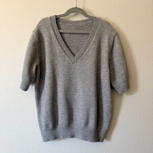 Dazy Gray V-Neck Short Sleeve Sweater
